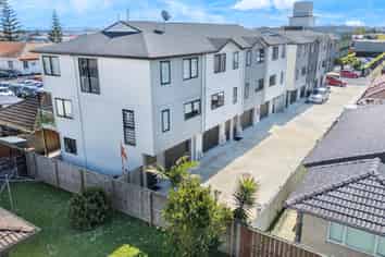 8/20 Charles Street, Papatoetoe