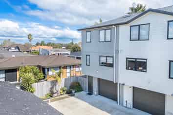 8/20 Charles Street, Papatoetoe