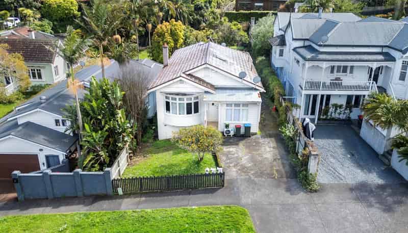 15 West End Road, Herne Bay