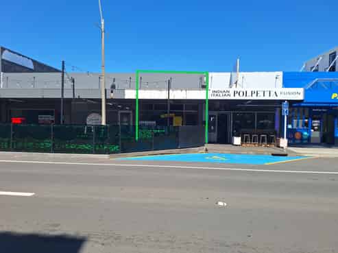 Retail site on Devon Street East