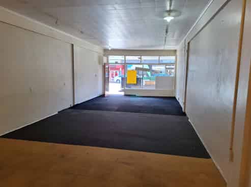 Retail site on Devon Street East