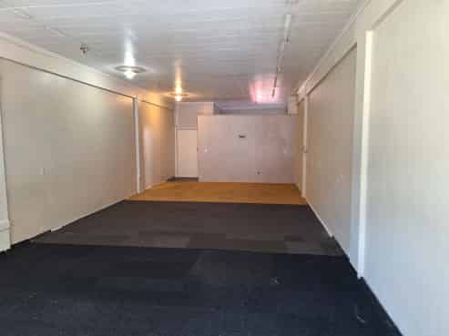 Retail site on Devon Street East