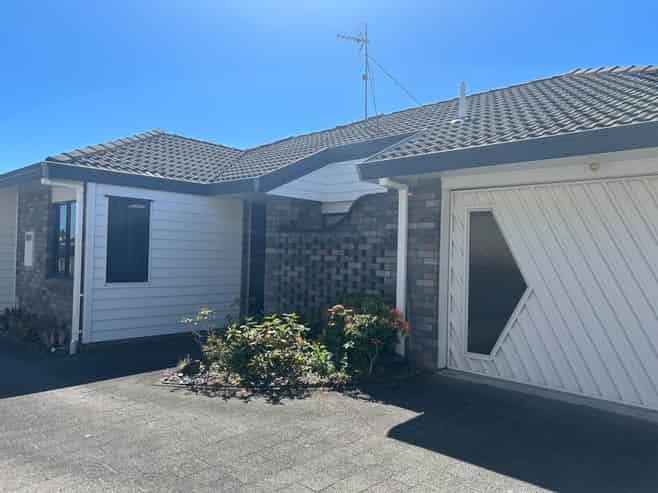 7A Percival Avenue, Matua