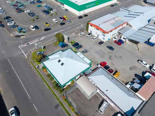 Prime Corner Commercial - Occupy or Lease