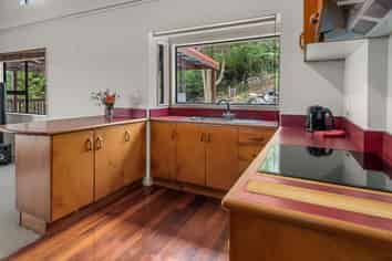 252 Gray Road, Kamo