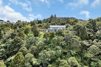 122 Parakiore Road, Ngararatunua
