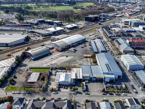 Rare large-scale CBD fringe landholding