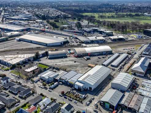 Rare large-scale CBD fringe landholding