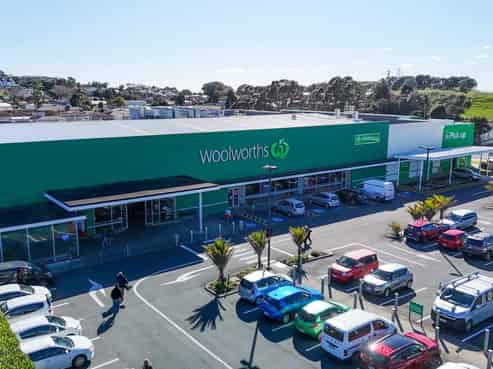 Woolworths supermarket in prime location