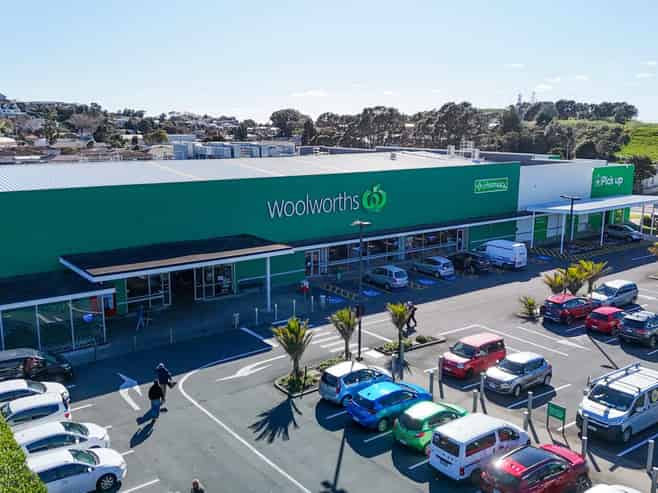 Woolworths supermarket in prime location