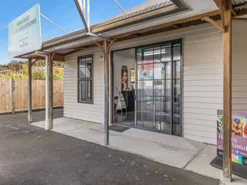 Four tenants, one easy investment