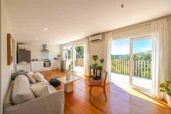 31 Victoria Road South, Onetangi