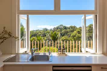 31 Victoria Road South, Onetangi