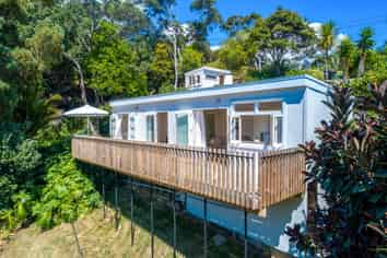 31 Victoria Road South, Onetangi