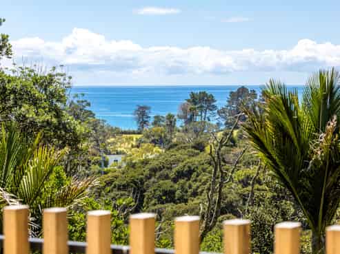 31 Victoria Road North, Onetangi