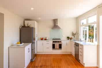 31 Victoria Road South, Onetangi