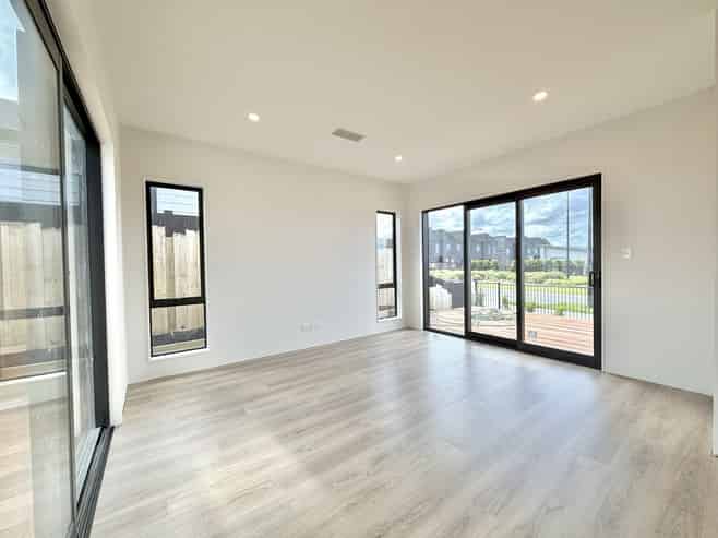 123 Argent Lane, Milldale
