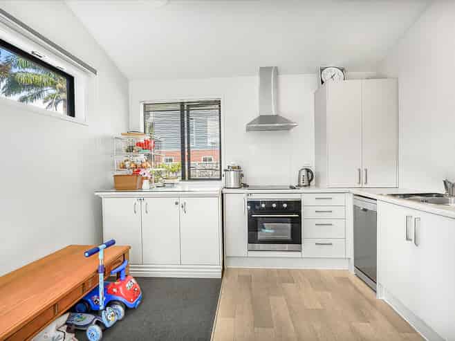 2/13 Lyon Street, Frankton