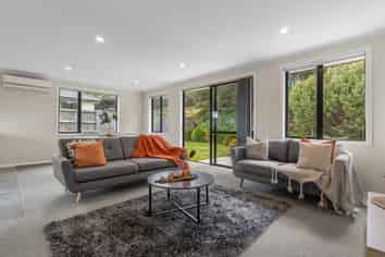 14 Patatee Terrace, Baverstock