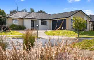 14 Patatee Terrace, Baverstock