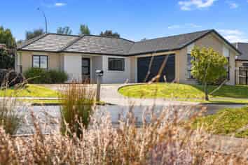 14 Patatee Terrace, Baverstock