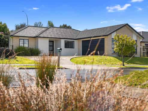 14 Patatee Terrace, Baverstock