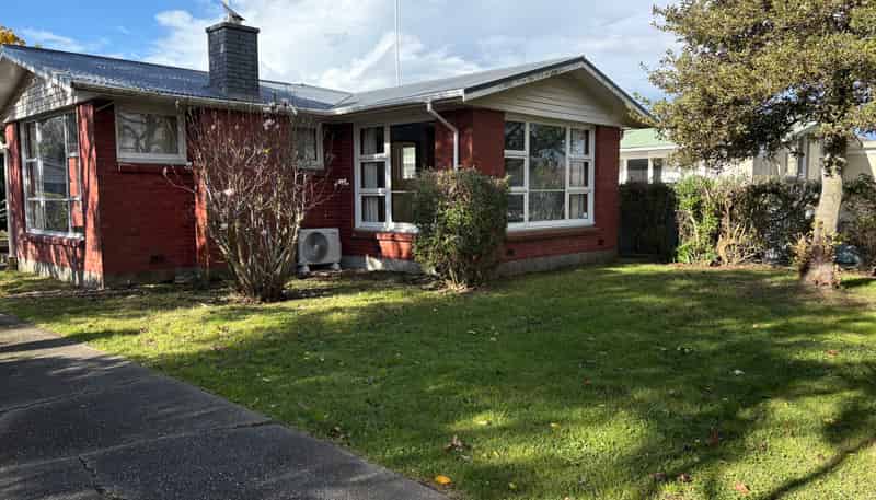 86 Woodbury St, Avonhead