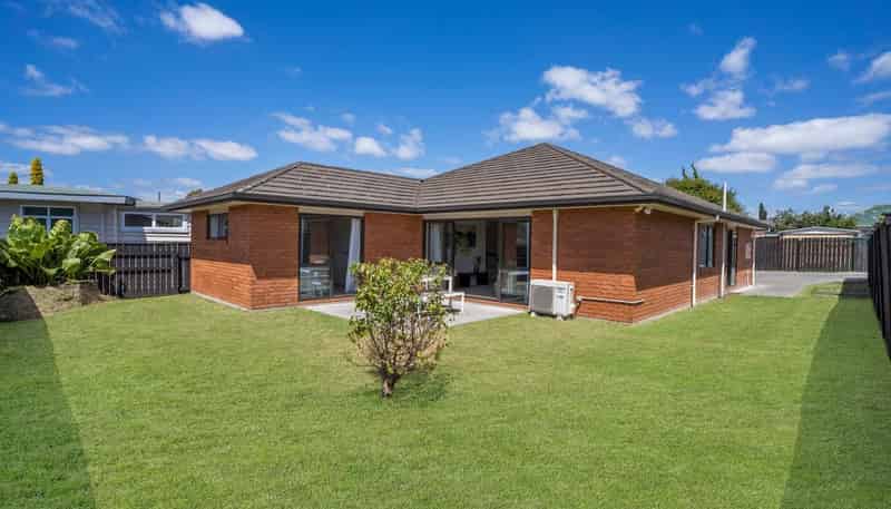67a Cambridge Tce, Papatoetoe