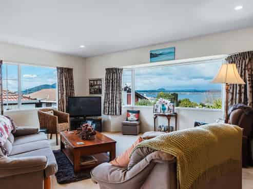 2/8 Kinder Street, Acacia Bay