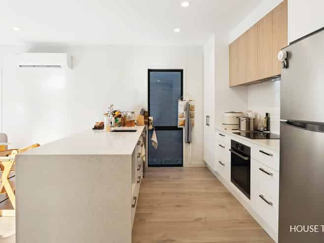 11 Katakata Street, Raglan