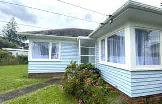 11 Robyn Place, Mangere East