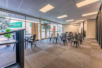 Great Location with Ready to Go Interiors