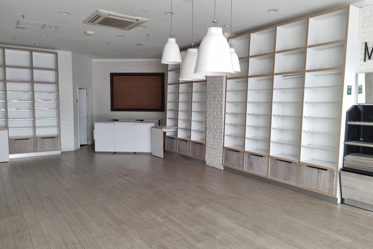 Ground Floor Retail for Lease - 5/215 Lambton Quay - View 4