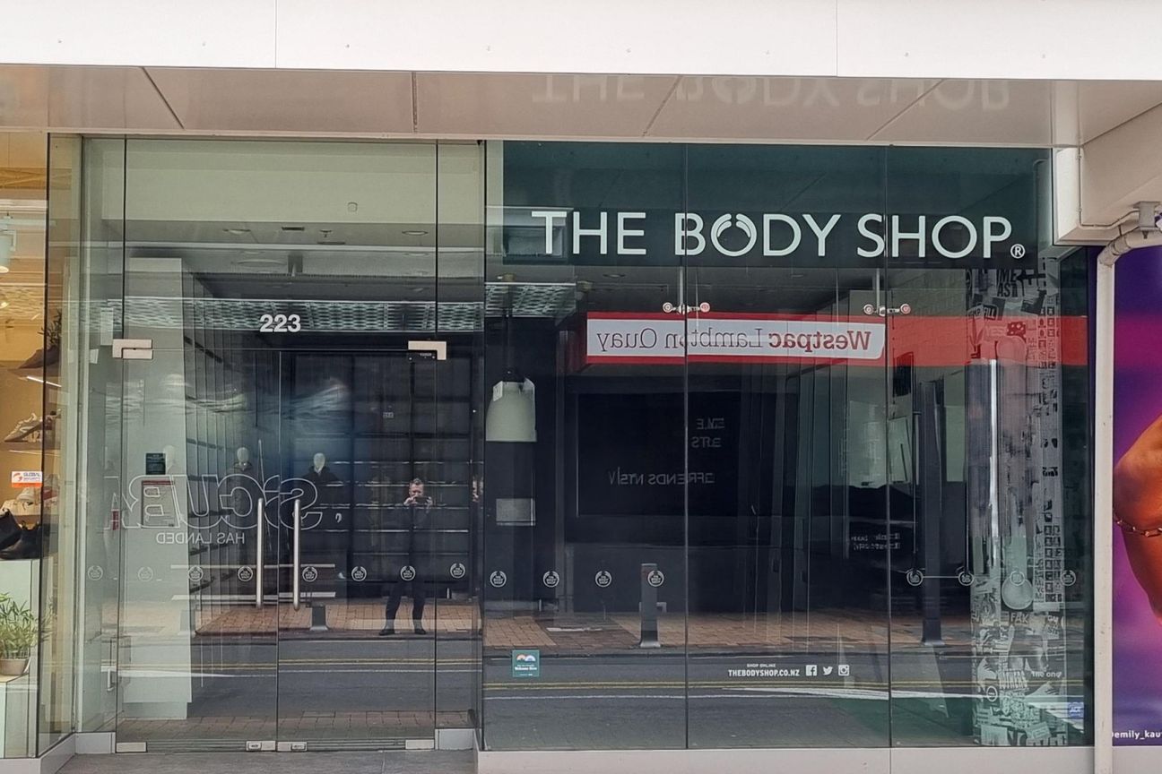 Ground Floor Retail for Lease - 5/215 Lambton Quay - View 2
