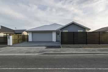 243 Racecourse Road, Allenton