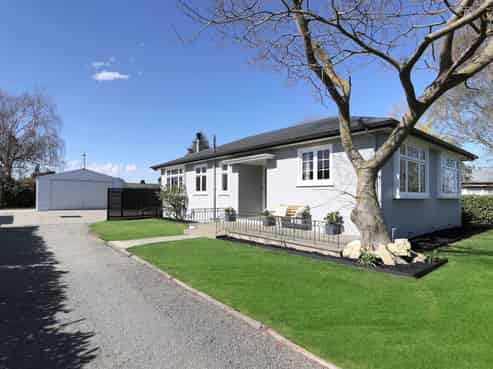 5 Beach Road, Hampstead