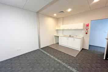 MODERN GROUND FLOOR MANGERE OFFICE
