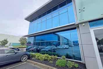 MODERN GROUND FLOOR MANGERE OFFICE
