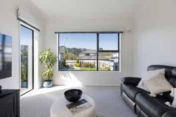 8 Hattersley Grove, Churton Park