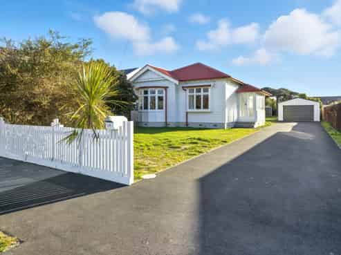 137 Hills Road, Edgeware