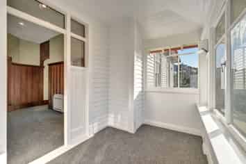 137 Hills Road, Edgeware