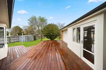 20 Saxbys Road, Glenview