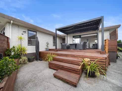 2/28 Christmas Road, Manurewa