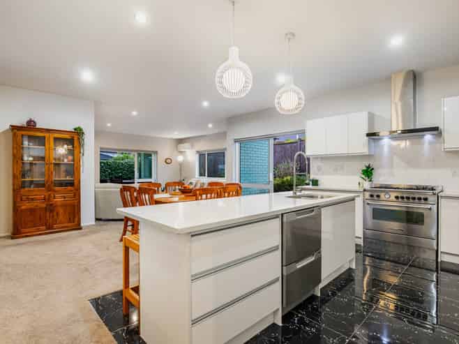60 Butler Stoney Crescent, Millwater