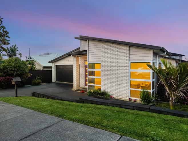 60 Butler Stoney Crescent, Millwater