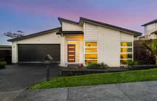 60 Butler Stoney Crescent, Millwater