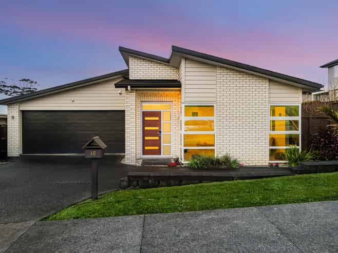 60 Butler Stoney Crescent, Millwater