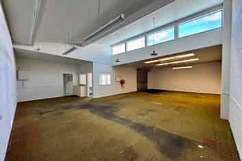 140sqm Industrial Space in Palmerston North