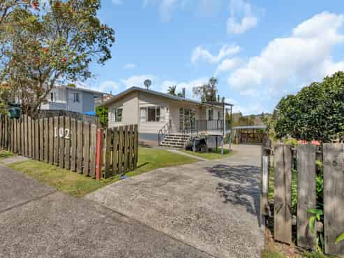 102 Alcoba Street, Kamo
