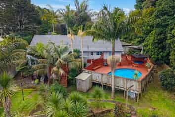 32 Clark Road, Kamo
